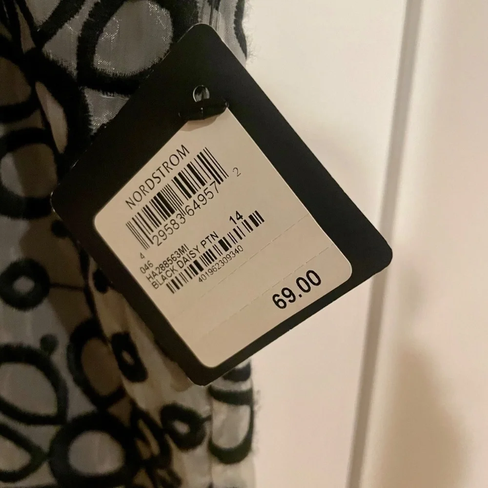 NWT Size 14 Gray and Black Daisy Halogen Nordstrom Skirt - Picture 4 of 4